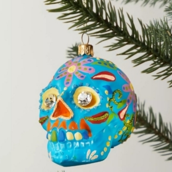 4 Bloomingdale's Skull Halloween Decor Ornaments Holiday Blue Scary Spooky - Picture 2 of 8